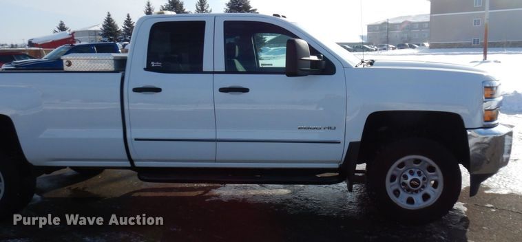 image for item AF9333 2015 Chevrolet Silverado 2500HD  Double Cab pickup truck