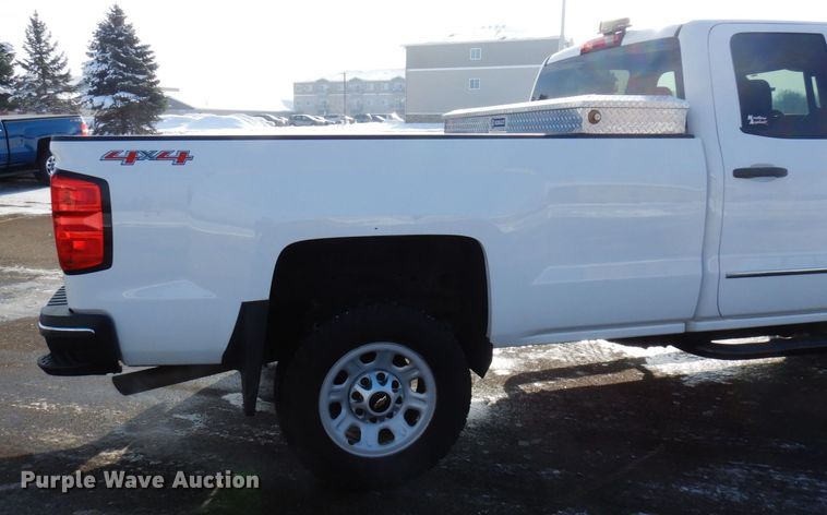 image for item AF9333 2015 Chevrolet Silverado 2500HD  Double Cab pickup truck