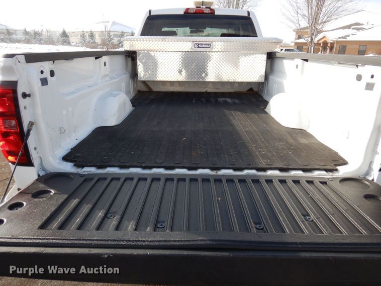 image for item AF9333 2015 Chevrolet Silverado 2500HD  Double Cab pickup truck