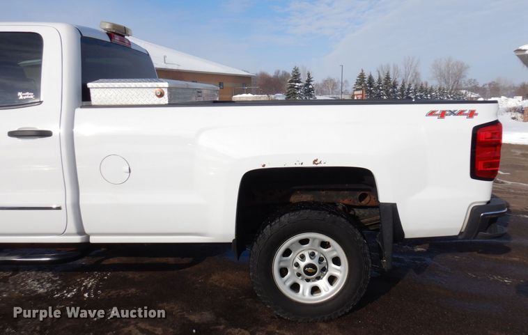 image for item AF9333 2015 Chevrolet Silverado 2500HD  Double Cab pickup truck