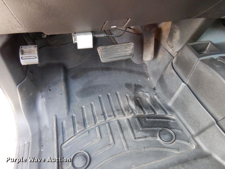 image for item AF9333 2015 Chevrolet Silverado 2500HD  Double Cab pickup truck