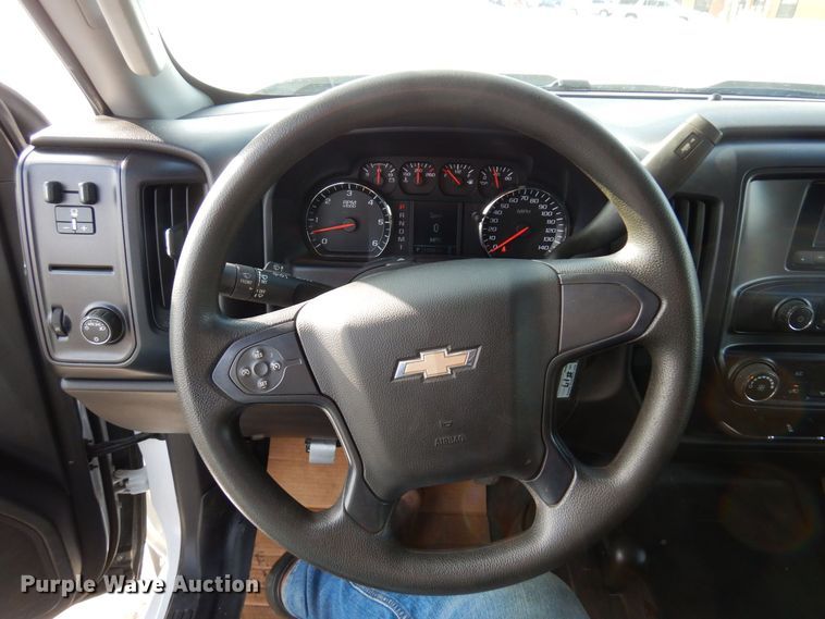 image for item AF9333 2015 Chevrolet Silverado 2500HD  Double Cab pickup truck