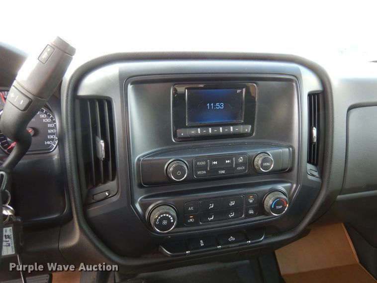 image for item AF9333 2015 Chevrolet Silverado 2500HD  Double Cab pickup truck