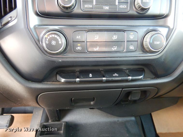 image for item AF9333 2015 Chevrolet Silverado 2500HD  Double Cab pickup truck