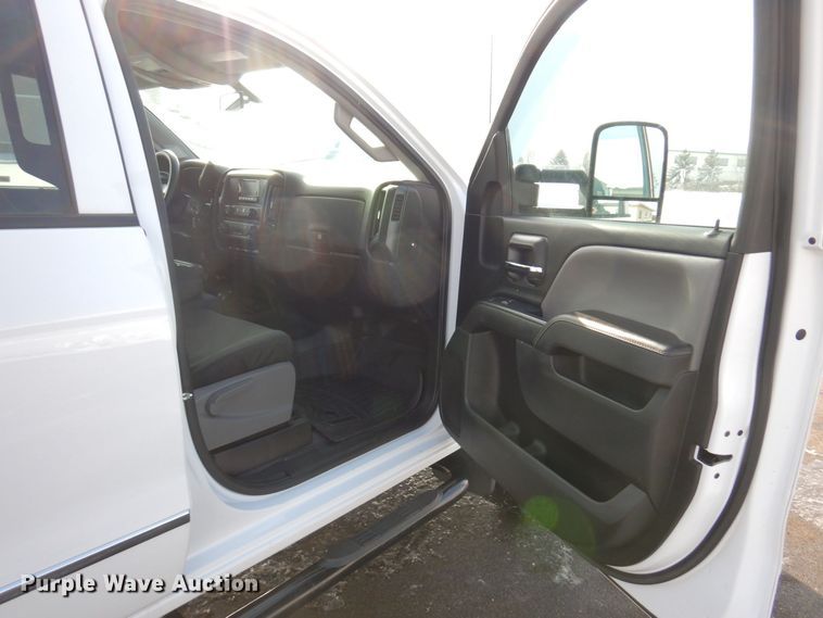 image for item AF9333 2015 Chevrolet Silverado 2500HD  Double Cab pickup truck