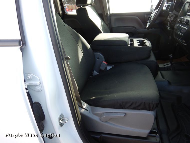 image for item AF9333 2015 Chevrolet Silverado 2500HD  Double Cab pickup truck