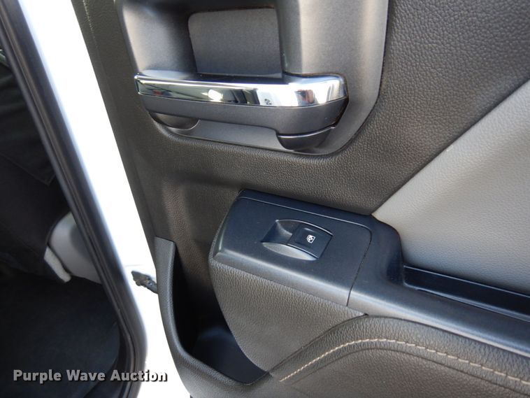 image for item AF9333 2015 Chevrolet Silverado 2500HD  Double Cab pickup truck