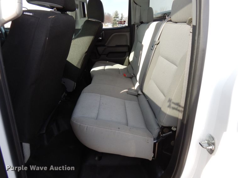 image for item AF9333 2015 Chevrolet Silverado 2500HD  Double Cab pickup truck