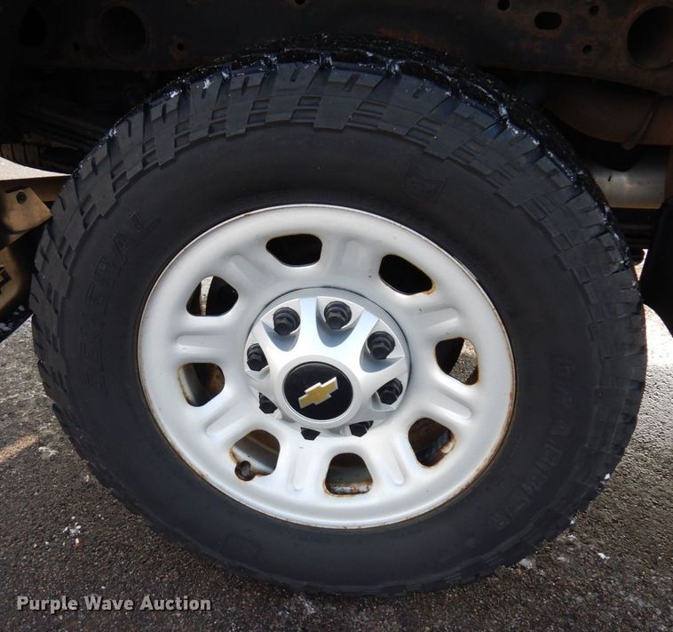 image for item AF9333 2015 Chevrolet Silverado 2500HD  Double Cab pickup truck