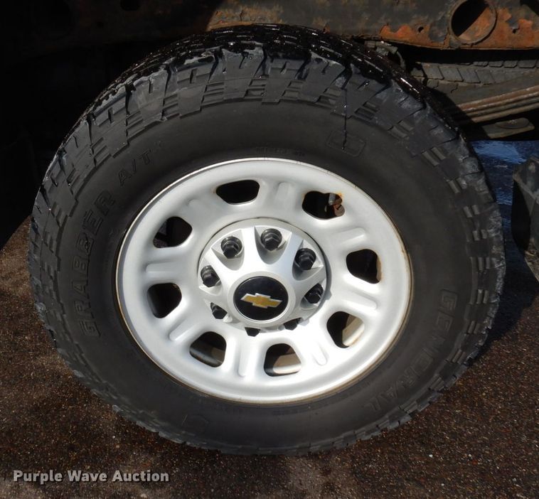 image for item AF9333 2015 Chevrolet Silverado 2500HD  Double Cab pickup truck