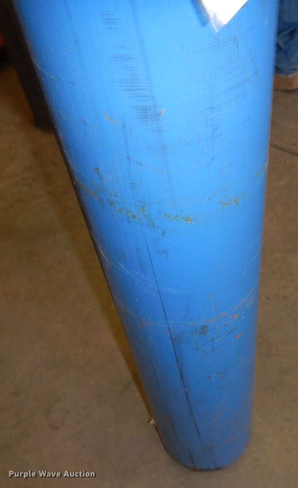 image for item DQ7283 Argon CO2 tank