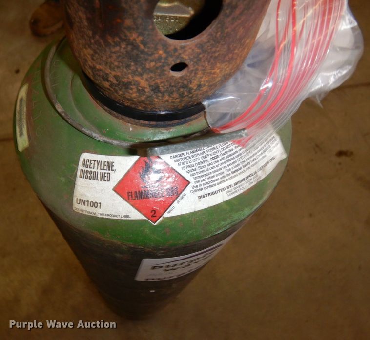 image for item DQ7284 Acetylene tank