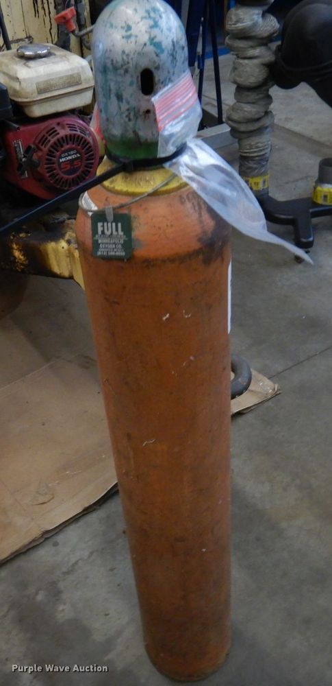 image for item DQ7286 Oxygen tank