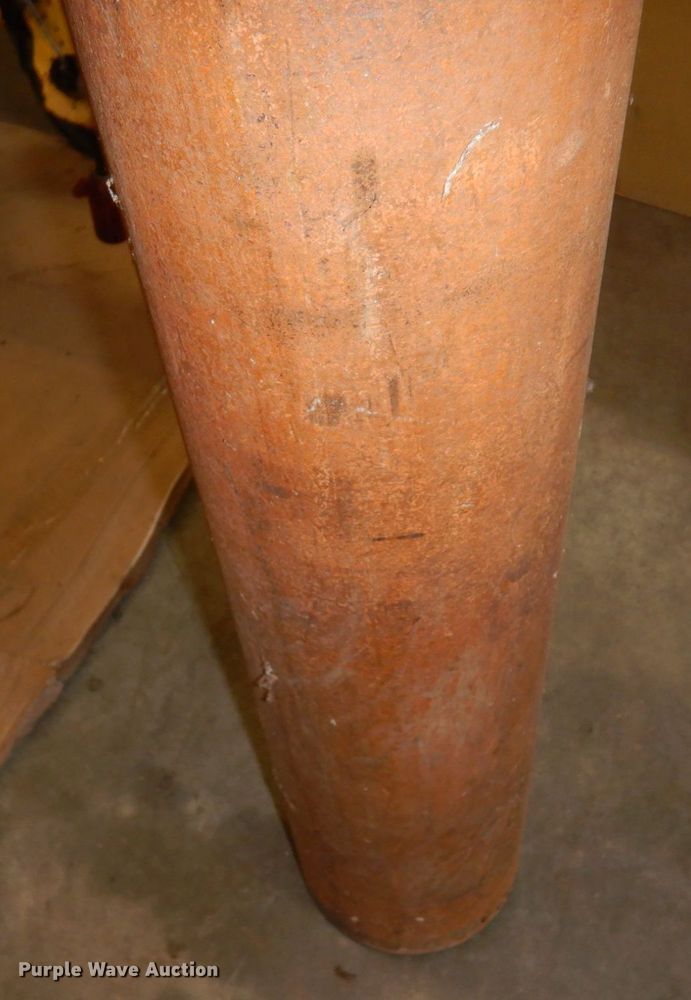 image for item DQ7286 Oxygen tank