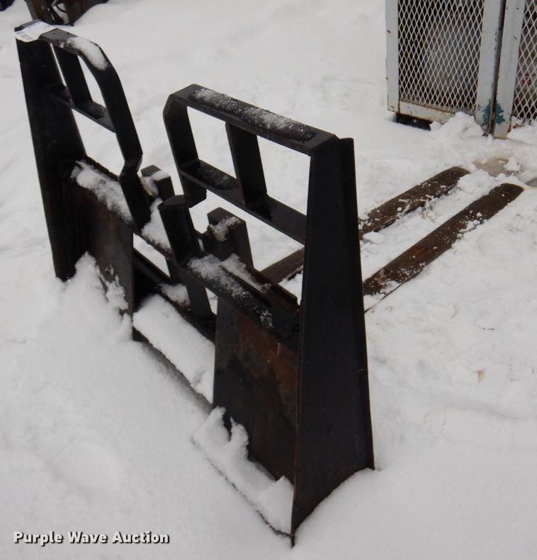 image for item DQ7292 48" L skid steer forks