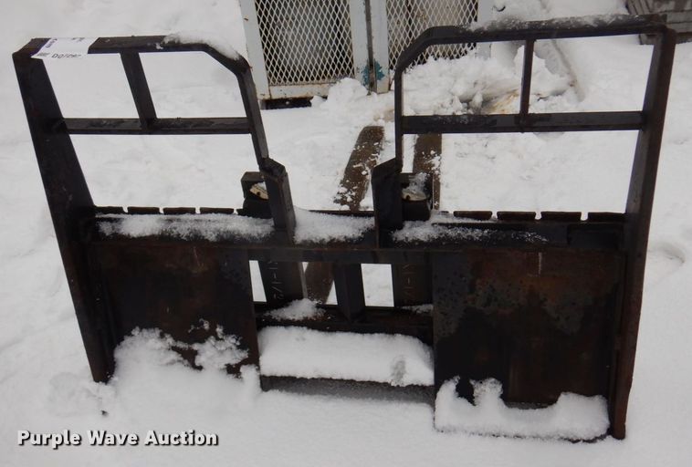 image for item DQ7292 48" L skid steer forks