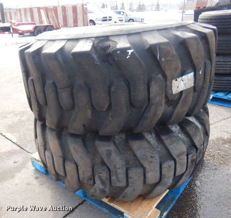image for item DQ7295 (2) Ceat 20.5-25 tires