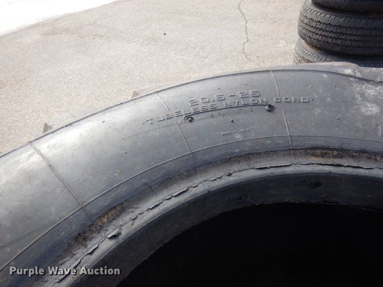 image for item DQ7295 (2) Ceat 20.5-25 tires