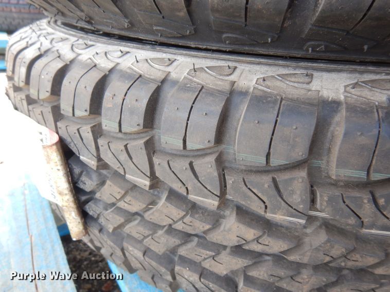 image for item DQ7303 (2) Summit Trail Climber LT215/85R16 tires