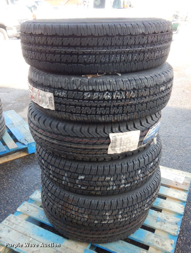 image for item DQ7306 (6) LT225/75R15 tires