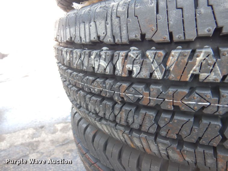 image for item DQ7306 (6) LT225/75R15 tires