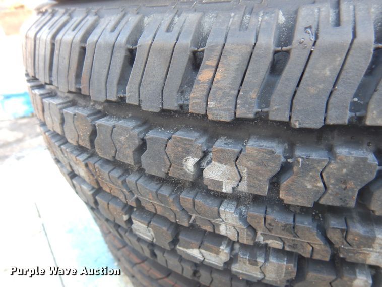 image for item DQ7306 (6) LT225/75R15 tires