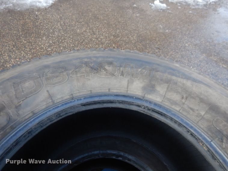 image for item DQ7308 (2) 385/65R22.5 tires