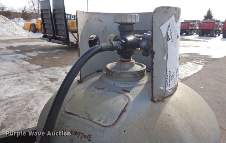 image for item KU9729 1994 Stepp MFG SPH1.3  asphalt premix trailer