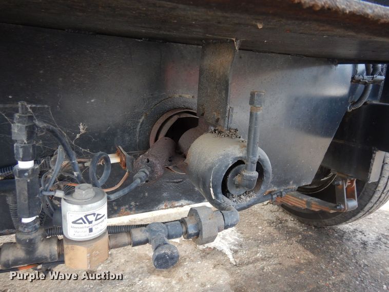 image for item KU9729 1994 Stepp MFG SPH1.3  asphalt premix trailer