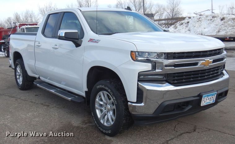 image for item KU9730 2020 Chevrolet Silverado 1500 LT  Double Cab pickup truck