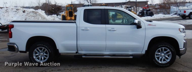 image for item KU9730 2020 Chevrolet Silverado 1500 LT  Double Cab pickup truck
