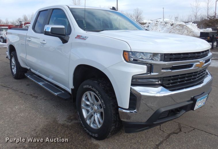 image for item KU9730 2020 Chevrolet Silverado 1500 LT  Double Cab pickup truck