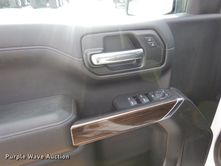 image for item KU9730 2020 Chevrolet Silverado 1500 LT  Double Cab pickup truck