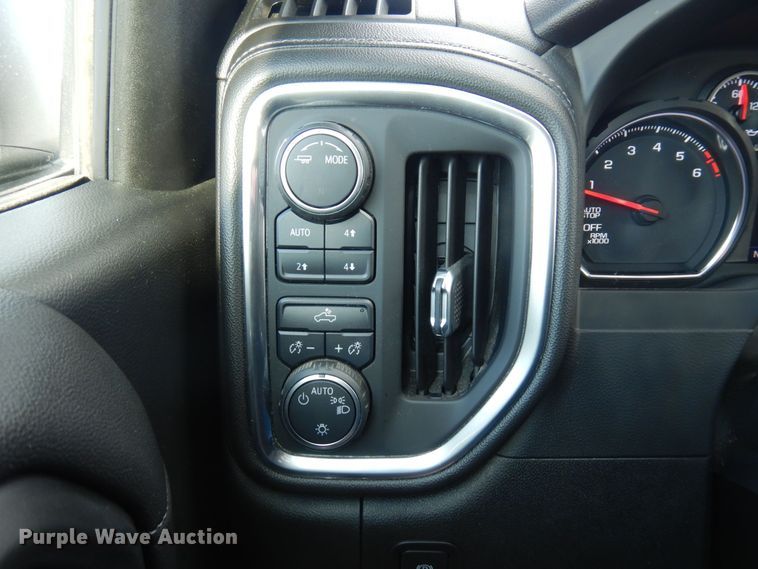 image for item KU9730 2020 Chevrolet Silverado 1500 LT  Double Cab pickup truck