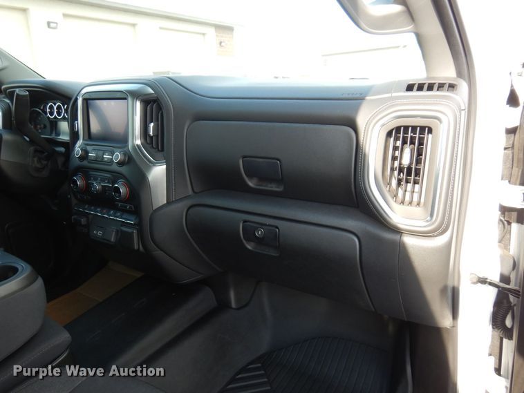 image for item KU9730 2020 Chevrolet Silverado 1500 LT  Double Cab pickup truck