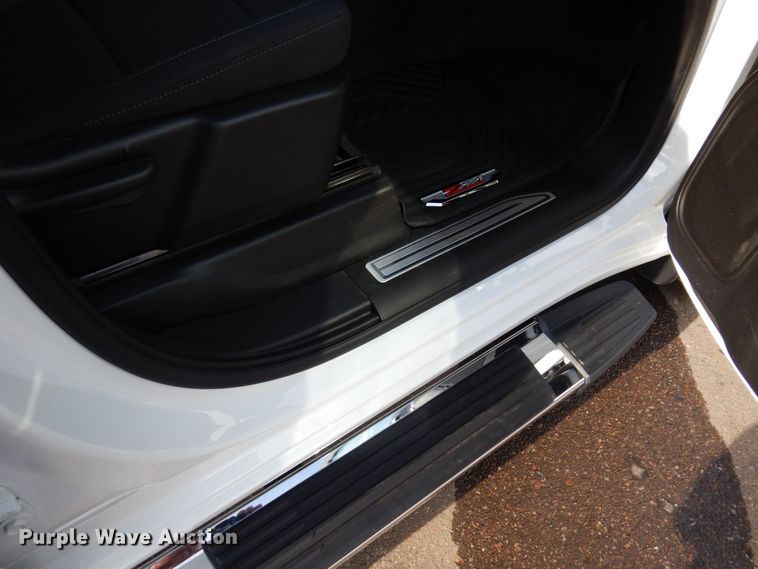 image for item KU9730 2020 Chevrolet Silverado 1500 LT  Double Cab pickup truck