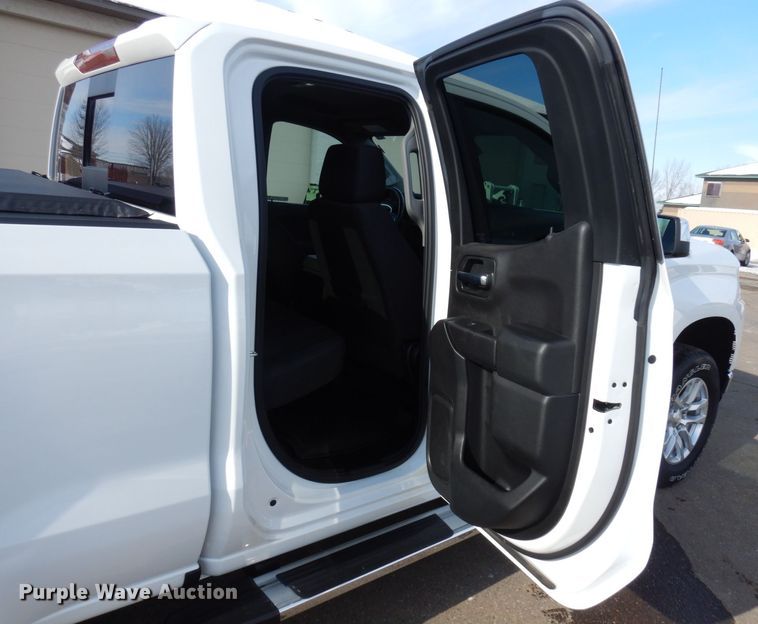 image for item KU9730 2020 Chevrolet Silverado 1500 LT  Double Cab pickup truck