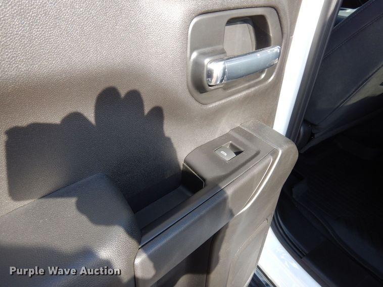 image for item KU9730 2020 Chevrolet Silverado 1500 LT  Double Cab pickup truck