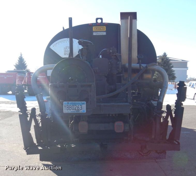 image for item KU9731 1997 Ford LNT8000  oil distributor truck