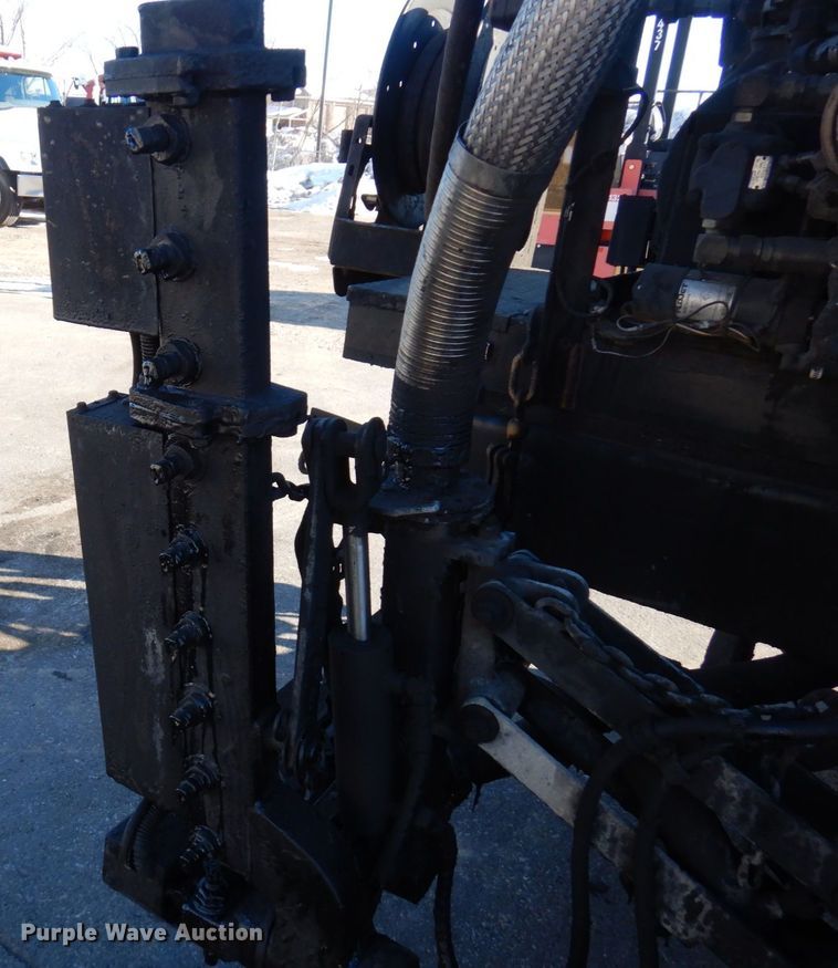 image for item KU9731 1997 Ford LNT8000  oil distributor truck