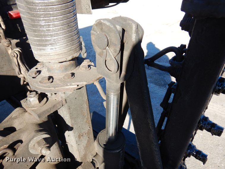 image for item KU9731 1997 Ford LNT8000  oil distributor truck