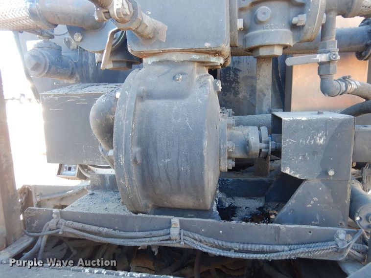 image for item KU9731 1997 Ford LNT8000  oil distributor truck