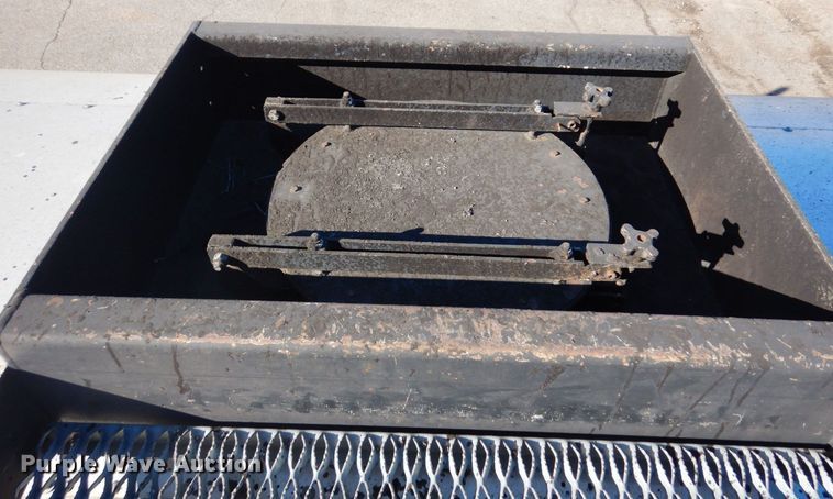 image for item KU9731 1997 Ford LNT8000  oil distributor truck