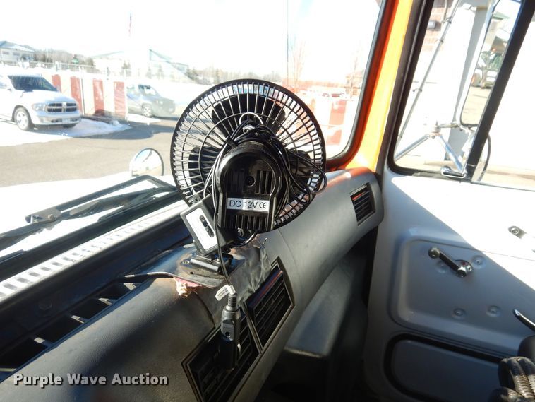 image for item KU9731 1997 Ford LNT8000  oil distributor truck