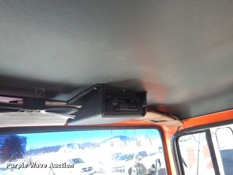 image for item KU9731 1997 Ford LNT8000  oil distributor truck