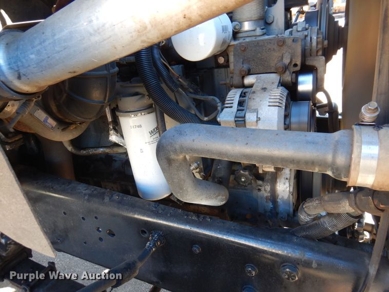 image for item KU9731 1997 Ford LNT8000  oil distributor truck