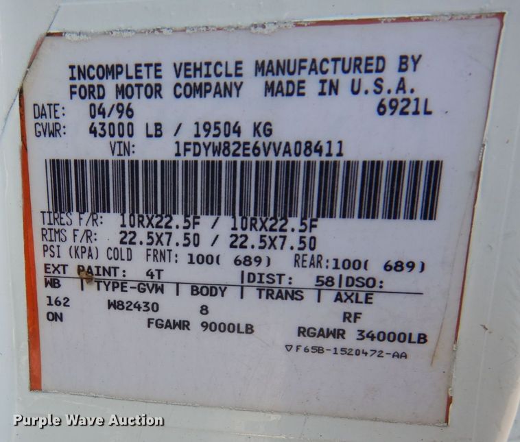 image for item KU9731 1997 Ford LNT8000  oil distributor truck