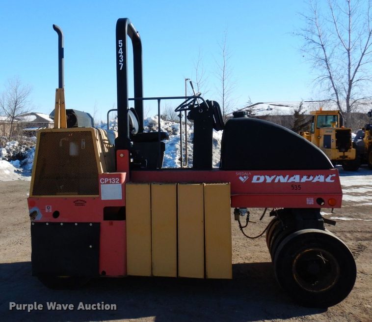 image for item KU9732 1999 Dynapac CP132  pneumatic roller