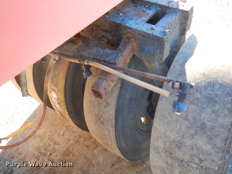 image for item KU9732 1999 Dynapac CP132  pneumatic roller