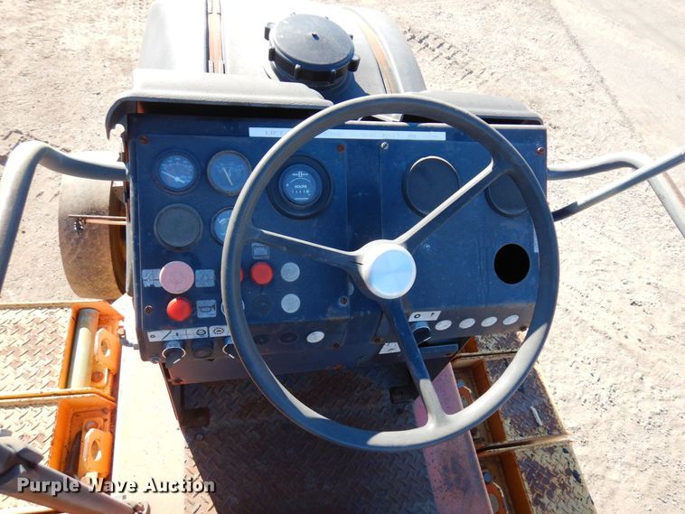 image for item KU9732 1999 Dynapac CP132  pneumatic roller